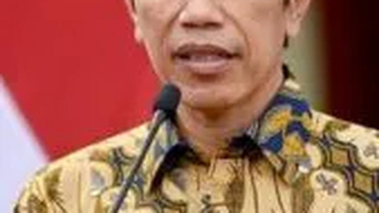 "Kalau yang canggih-canggih silakan. Kalau mau beli pesawat tempur karena kita belum bisa," kata Jokowi.