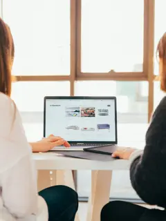 Tingkatkan fokus dan buat kerja lebih efektif dengan digital minimalism (Foto: Kobu/Unsplash)