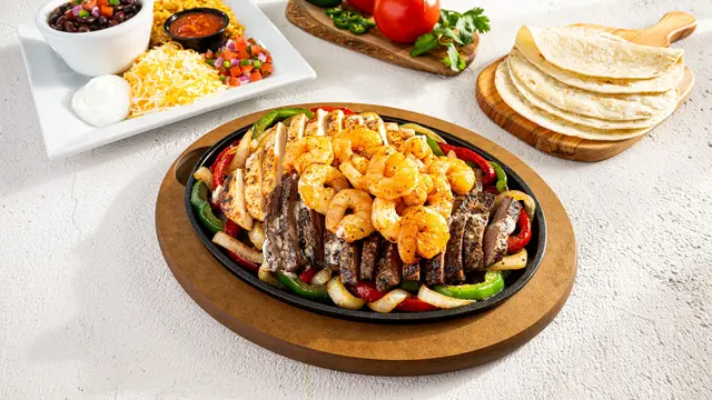 Sizzling Fajitas hingga Molten Chocolate Cake, Rangkaian Menu Seru untuk Hangout di Akhir Pekan
