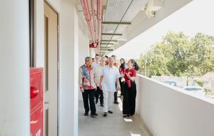 Gedung Horizon University Indonesia itu kini menjadi bangunan universitas tertinggi yang ada di wilayah Karawang. (Liputan6.com/ Asep Mulyana)