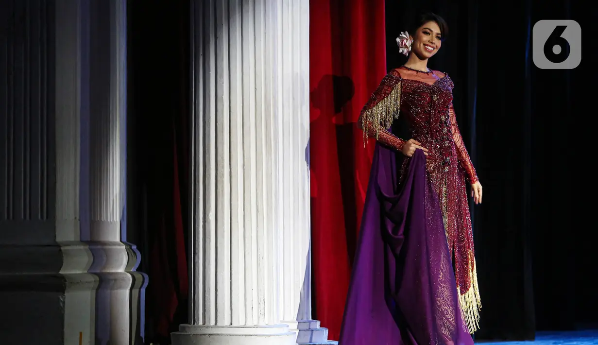 Setelah meraih gelar Miss Universe 2024 pada grand final yang digelar 19 September lalu, Clara Shafira akan membawa nama dan semangat Indonesia ke panggung dunia. (Liputan6.com/Angga Yuniar)