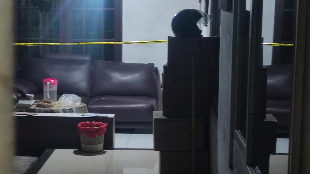 Perampok Bacok Ibu dan Anak di Depok Pakai Pedang, Jari Nyar