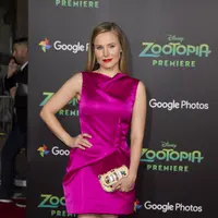 Selain terkejut, Bell masih bisa mengendalikan emosinya. Kejadian kedua berlangsung memanas, ketika Kevin menjawab pernyataan dari Bell dengan bahasa yang tak sopan seperti 'Aku Tak Peduli'. (AFP/Bintang.com)