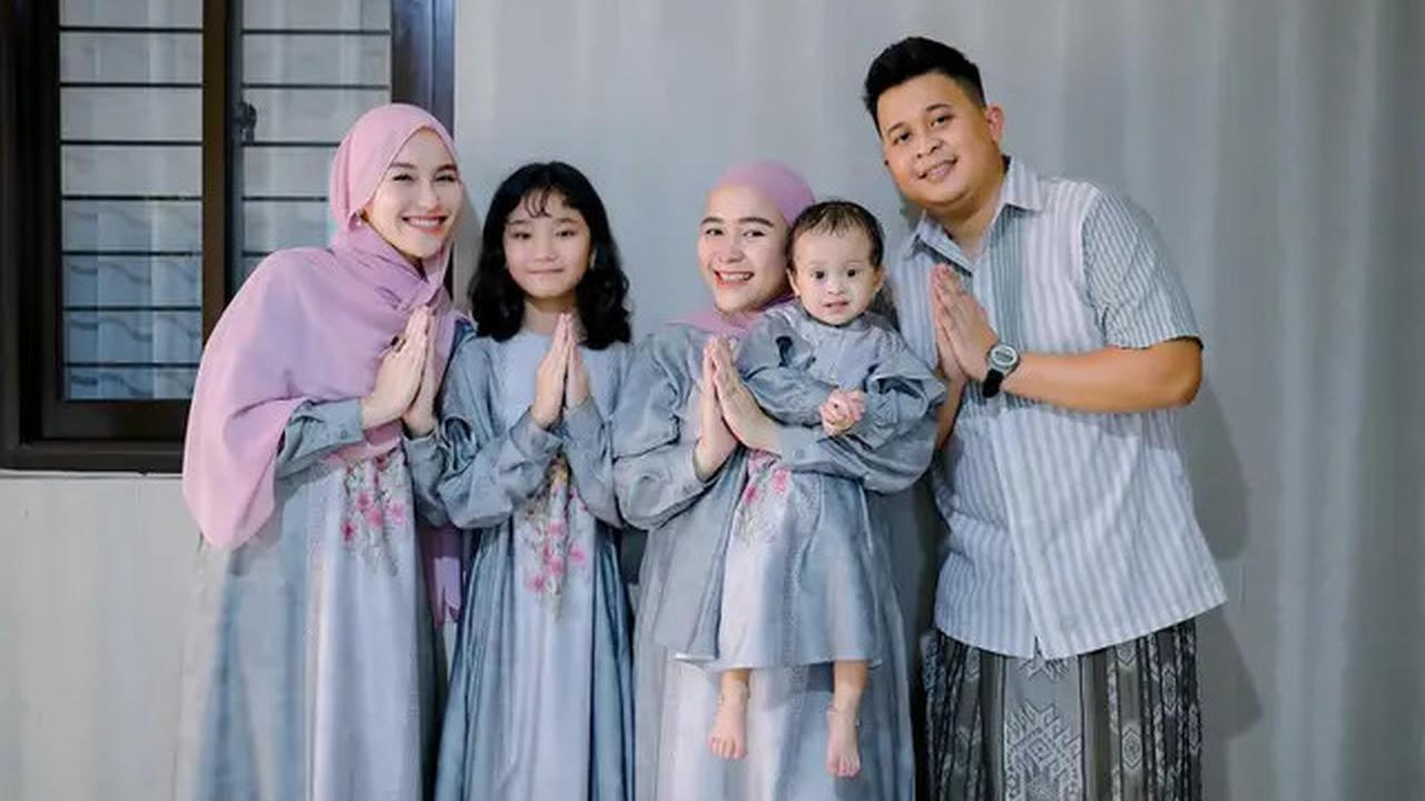 7 Potret Kenangan Ayu Ting Ting Bareng Beby Zoltan, Keponakan yang Baru Saja Meninggal