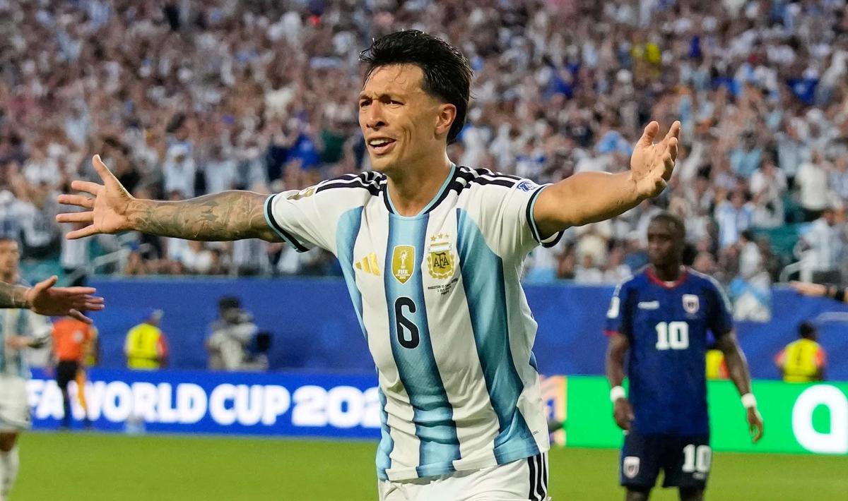 FOTO: Messi Bawa Argentina Melaju ke 16 Besar