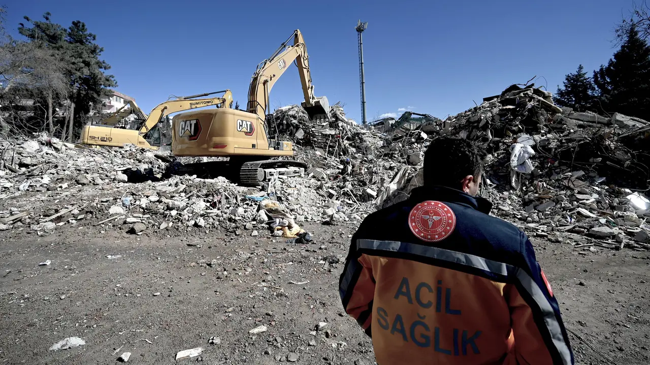 Penyelamatan gempa Turki