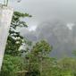 Pantauan secara visual Gunung Semeru dari CCTV POs Pantau Gunung Api Semeru (Istimewa)