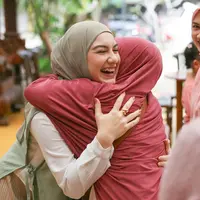 Irish Bella dan penggemarnya (Instagram/_irishbella_)