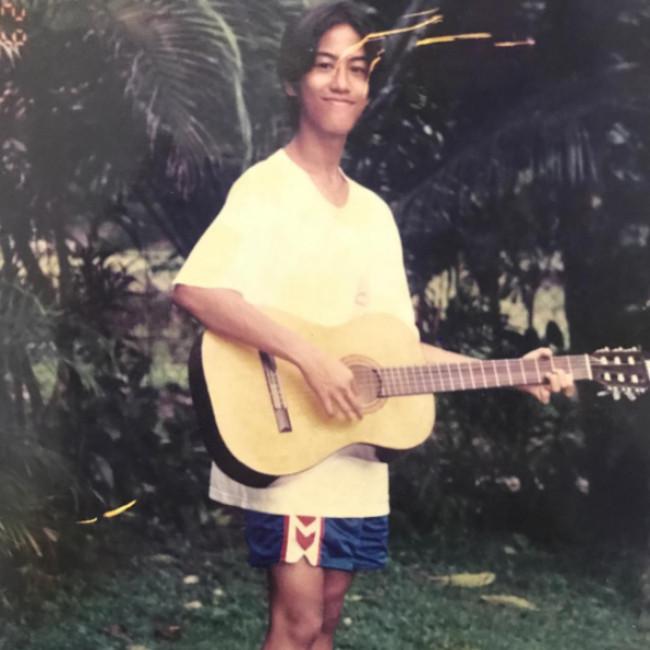 Pandji Pragiwaksono di masa mudanya. (Instagram - @pandji.pragiwaksono)