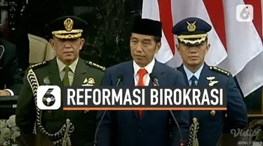Presiden Joko Widodo atau Jokowi mengatakan, penyederhanaan birokrasi harus terus dilakukan besar-besaran. Investasi untuk penciptaan lapangan kerja harus diprioritaskan.