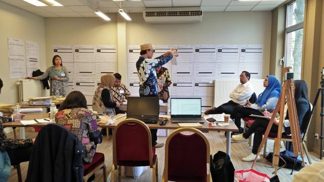 Suasana rekapitulasi penghitungan suara akhir pemilu luar negeri RI di Belgia pada Rabu 17 April 2019 (kredit: PPLN Brussels)