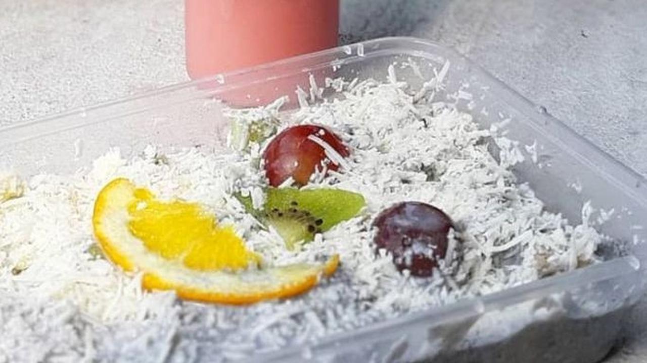 4. Resep Saus Salad Buah Hitam