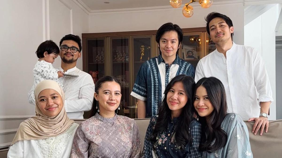 Gaya Kompak Duo Bumil Bestie Shenina Cinnamon dan Hanggini di Lebaran Hari Kedua, Kembaran Pakai Serba Biru