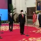 Presiden Jokowi melantik Hadi Tjahjanto dan Zulkifli Hasan sebagai menteri. Juga tiga tokoh lainnya menjadi wakil menteri, Rabu (15/6/2022). (Youtube Sekretariat Presiden)