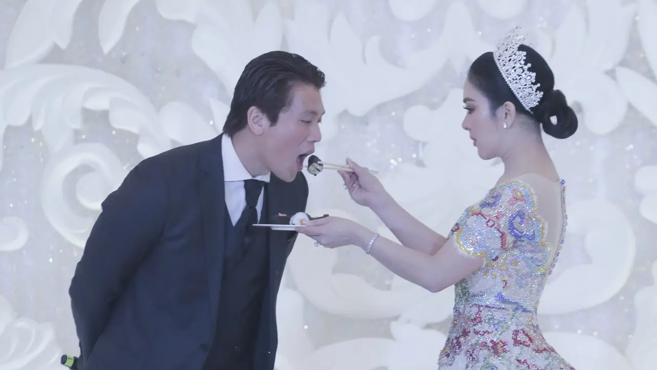 [Fimela] Syahrini dan Reino Barack
