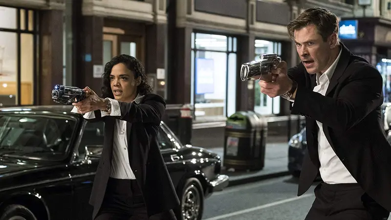 Gunakan Kostum Agen, Ini Foto 5 Selebriti yang Hadiri Premiere MEN IN BLACK: INTERNATIONAL