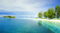 Terletak di di sebelah barat Pulau Morotai, Maluku Utara, pulau Dodola menjadi tujuan wisata yang sayang dilewatkan. Foto: pulaumorotaikab.go.id