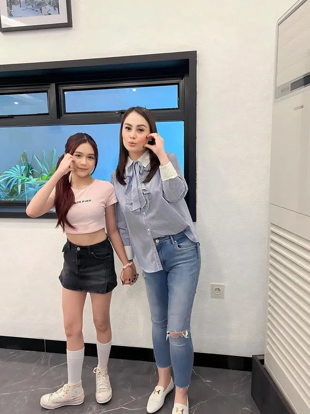 Jarang Tersorot, Ini 7 Potret Jennifer Dunn dan Chantal Dunn yang Sudah Besar
