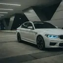Tak Tega Liat Karyawan Kedinginan, Bos di China Hadiahi Pekerja Mobil BMW