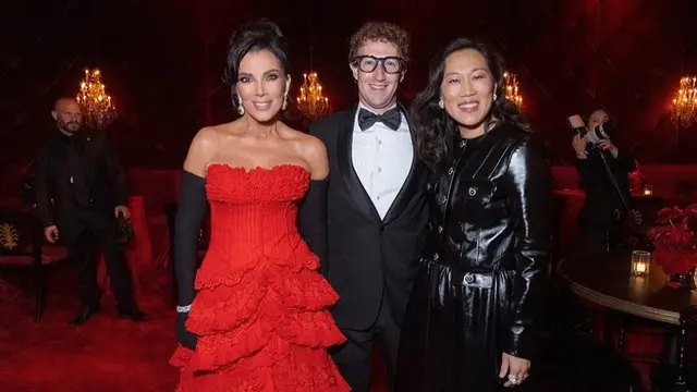 Krisjenner and Mark Zuckerberg ( dok. Tangkapan layar Instagram @krisjenner/https://www.instagram.com/p/DQ3E5VwEdz2/?img_index=3&igsh=MTlsZDVkd3E0MHVmMA==/faqih nuriman)