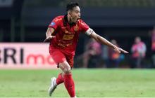 VIDEO: Momen Rizky Ridho Pincang Tetap Ngotot Mau Main Lawan Bahrain, Disemangati Suporter