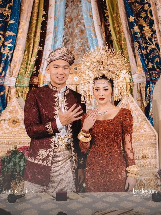 6 Artis yang Gelar Pernikahan di Rumah, Penuh Khidmat Bersama Keluarga