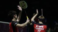 Ganda putra Indonesia, Marcus Gideon / Kevin Sanjaya, berhasil mengalahkan Li Jun Hui / Liu Yu Chen pada Indonesia Open 2019 di Istora Senayan, Sabtu (20/7). Marcus / Kevin menang 21-9 dan 21-13. (Bola.com/Vitalis Yogi Trisna)