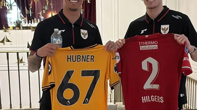 Mees Hilgers dan Justin Hubner - Timnas Indonesia.