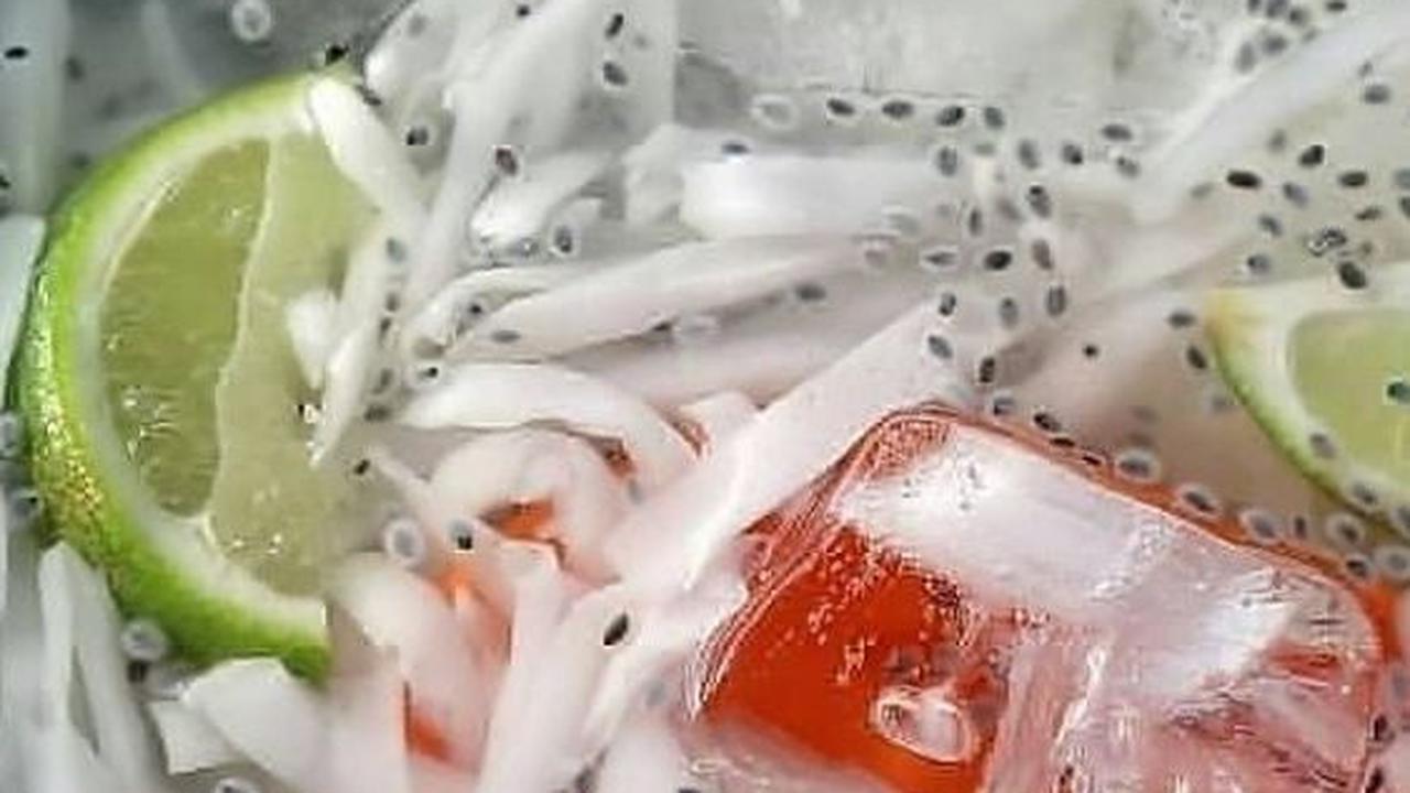 1.	Es Kelapa Gula Merah Sisir
