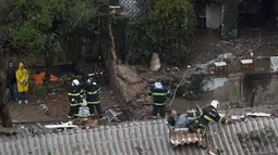 Calon presiden berusia 49 tahun itu tewas dalam perjalanan dari Rio de Janeiro menuju Sao Paulo, untuk sedianya menjalani wawancara di salah satu stasiun televisi, Rabu (13/8/14). (REUTERS/A Tribuna de Santos/Walter Mello)