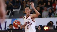 Xaverius Prawiro mencetak 12 poin saat Pelita Jaya Jakarta menang 76-51 atas Pacific Caesar Surabaya pada IBL 2017-2018 seri Malang, Jumat (23/2/2018). (IBL)