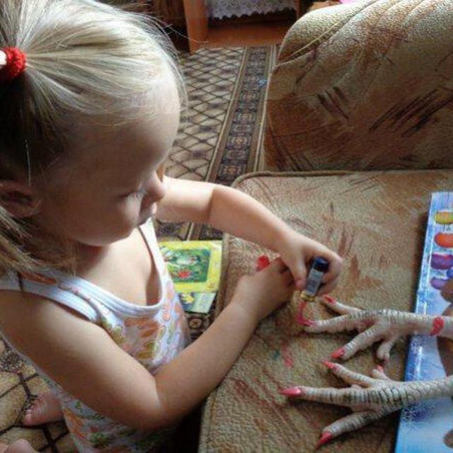 7 Potret Kelakuan Kocak Anak Kecil yang Bikin Ngakak