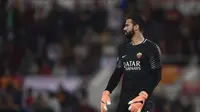 AS Roma menolak tawaran Real Madrid untuk Allison Becker karena harga yang diajukan terlalu rendah. (AFP/Filippo Monteforte)