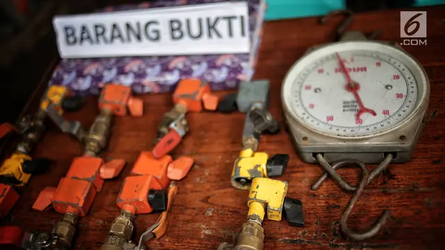 Polisi Bongkar Praktik LPG Oplosan di Cipayung