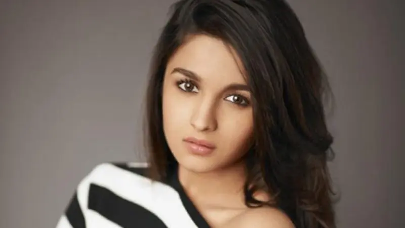 Aktris Bollywood, Alia Bhatt berkata, jika ia memiliki kesempatan ia ingin mengajar dan menjadi guru.