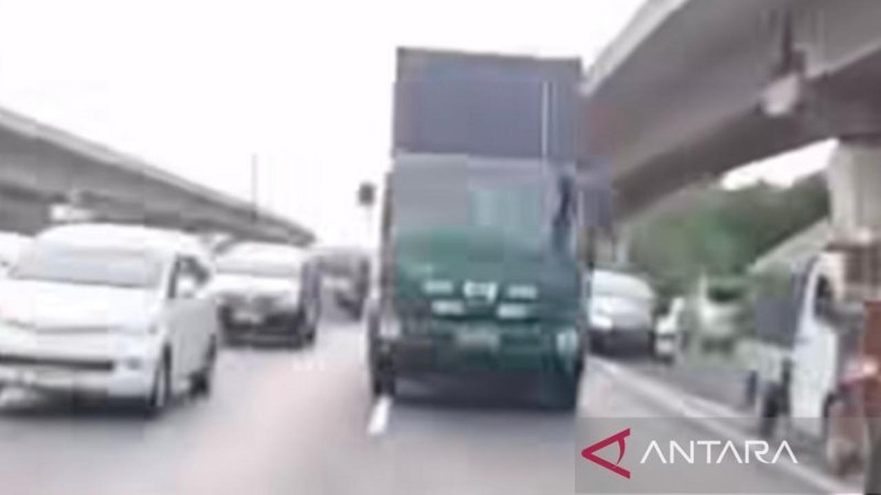Kemenhub Tegaskan Penindakan Truk Sumbu Tiga Pelanggar Pembatasan Arus Balik Lebaran
