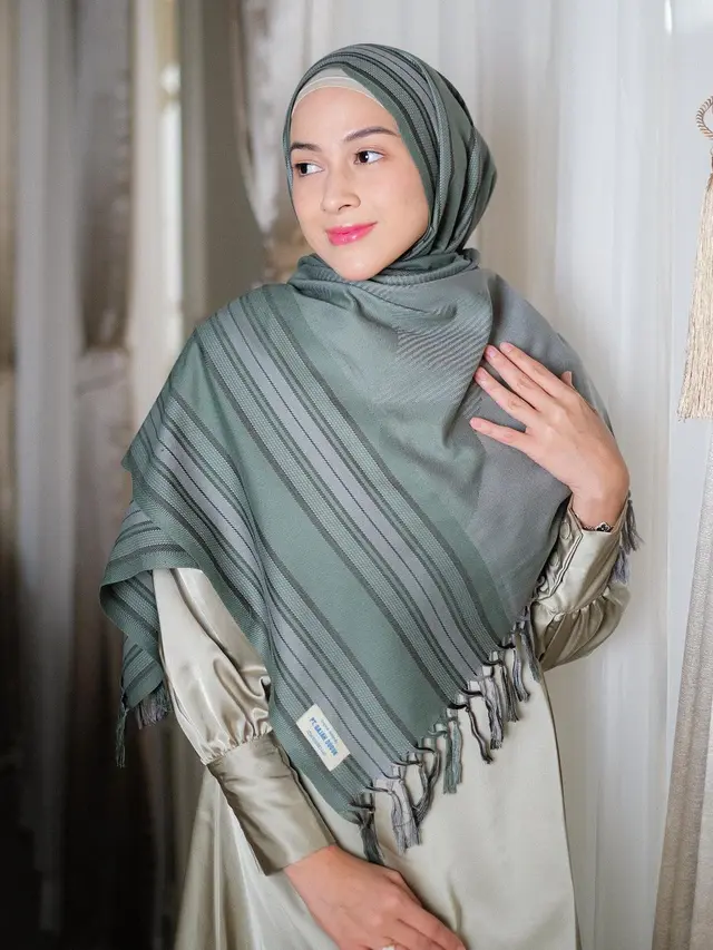Potret Dapur Rumah Nina Zatulini, Bergaya Minimalis Penuh dengan Nuansa Putih
