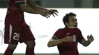 Gelandang Indonesia U-19, Egy Maulana Vikri, tampak kecewa usai gagal mencetak gol ke gawang Thailand di Stadion Wibawa Mukti, Cikarang, Minggu (8/10/2017). Indonesia menang 3-0 atas Thailand. (Bola.com/M Iqbal Ichsan)