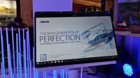 Tampilan Zenbook Flip UX362 yang baru saja meluncur di Indonesia.