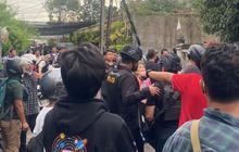 Ratakan Hampir 30 Lapak di Kampung Ambon, Polisi Dalami Identitas Pemilik