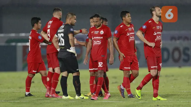 Foto: Kekecewaan Pemain Persija Jakarta Usai Kembali Gagal Menang di BRI Liga 1