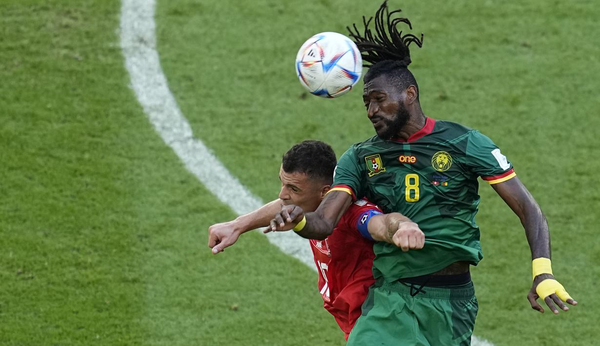 Frank Anguissa. Gelandang bertahan Timnas Kamerun berusia 24 tahun milik Napoli ini menjadi pemain Afrika dengan nilai pasar tertinggi kedua di Piala Dunia 2022. Saat ini ia memiliki nilai pasar sebesar 38 juta euro atau setara Rp619 miliar. Ia telah bermain dalam dua laga di fase grup Piala Dunia 2022 dan membawa Kamerun sementara menempati peringkat ketiga di Grup G di bawah Brasil dan Swiss dengan koleksi 1 poin hasil sekali imbang dan sekali kalah. (AP/Ebrahim Noroozi)