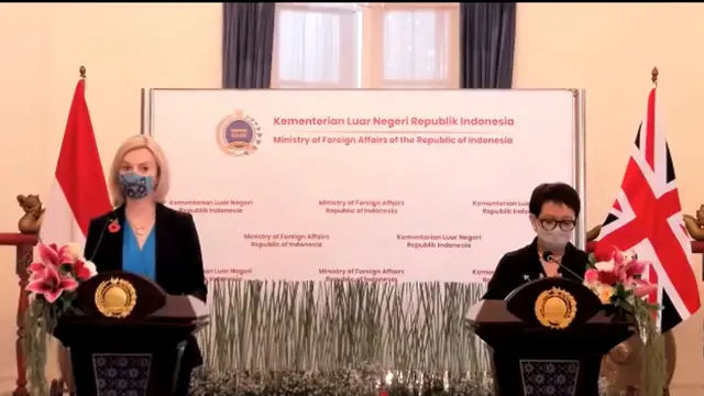 Menlu Inggris Liz Truss dan Menlu RI Retno Marsudi, Kamis (11/11/2021).