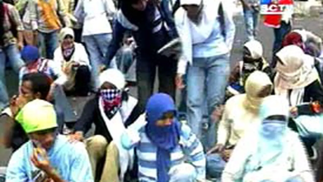 101204dDemoAmbon.jpg
