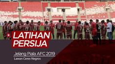 Berita video latihan Persija Jakarta di SUGBK, Senin (22/4/2019) jelang laga melawan Ceres-Negros di Piala AFC 2019.