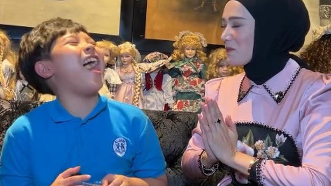 Kini Suka Bikin Konten Lucu, Ini Sederet Postingan Mulan Jameela yang Mengandung Tawa - sang Anak Juga Ikut