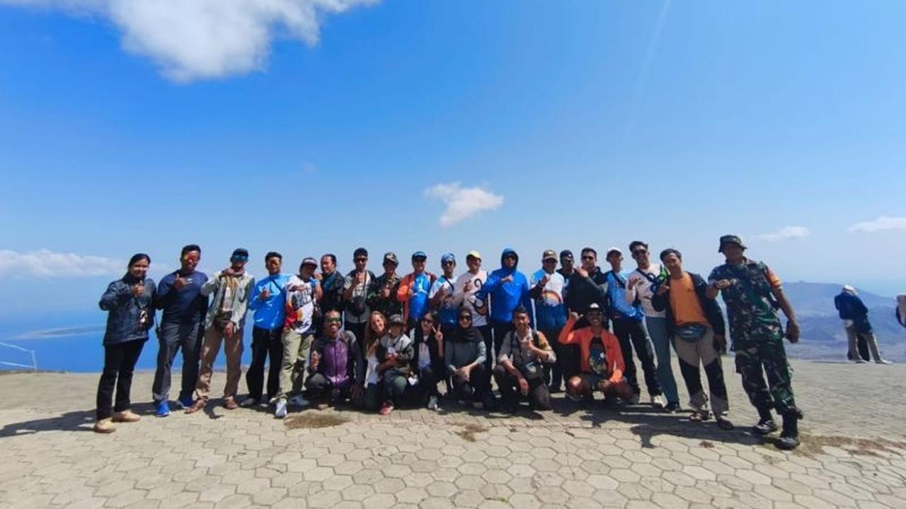 40 Peserta Ramaikan Event Paralayang NTB 2025 di Desa Mantar, Sumbawa Barat, Jadi Ajang Promosi Wisata