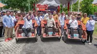 Bentuk Komitmen dan Peduli, Prabowo Bagikan Puluhan Becak Listrik Secara Gratis