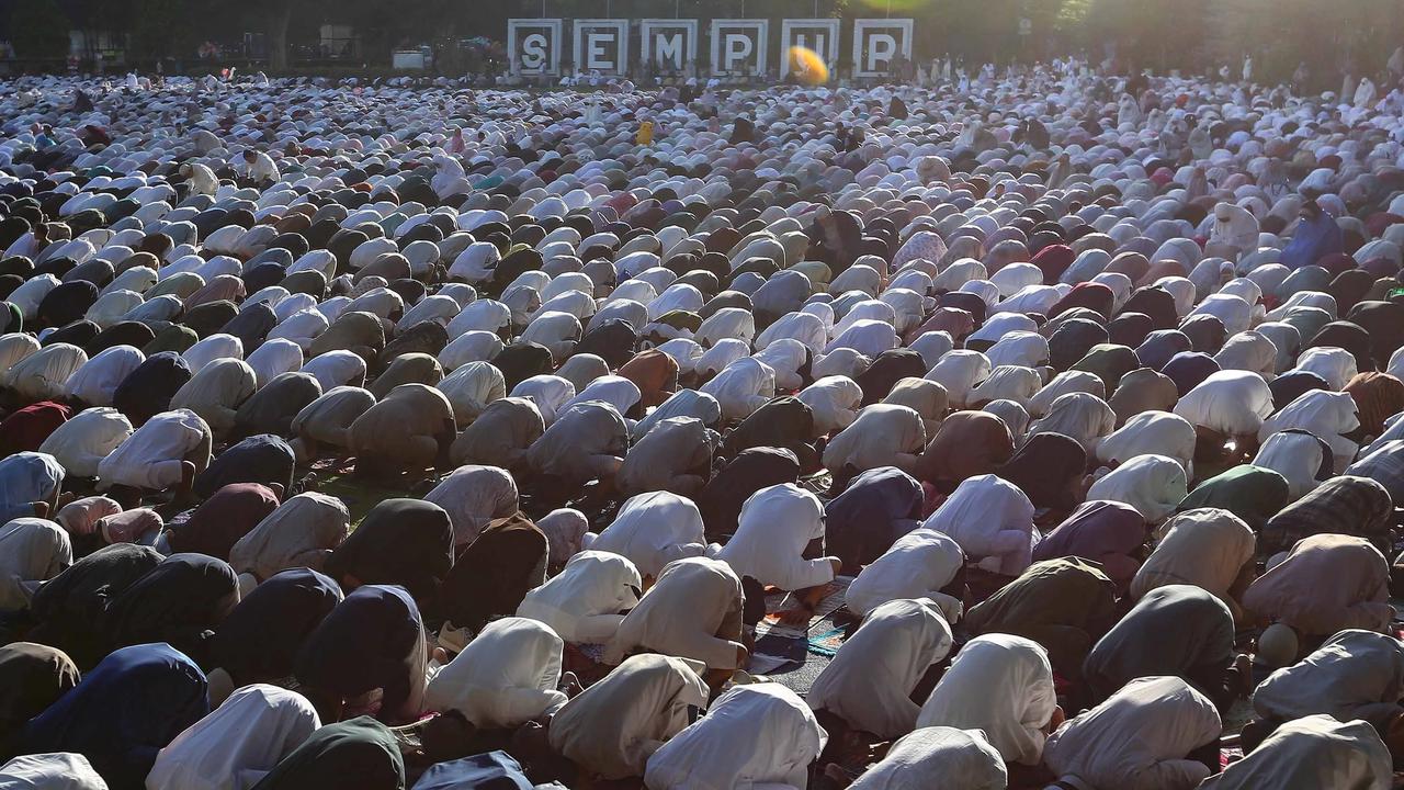 FOTO: Ribuan Jemaah Muhammadiyah Salat Idul Fitri di Bogor