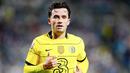 Penampilan menawan Ben Chilwell di Leicester City membuat Chelsea merekrutnya pada musim panas 2020 dengan biaya mencapai 50,2 juta euro. Bersama The Blues pemain 25 tahun itu  menjelma menjadi pemain penting di balik keberhasilan Chelsea meraih trofi juara Liga Champions musim 2020-2021. (Jacob Kupferman/Getty Images/AFP)